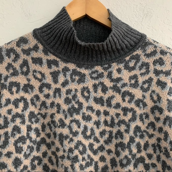 Marled Leopard Print Turtleneck Sweater - Picture 3 of 7